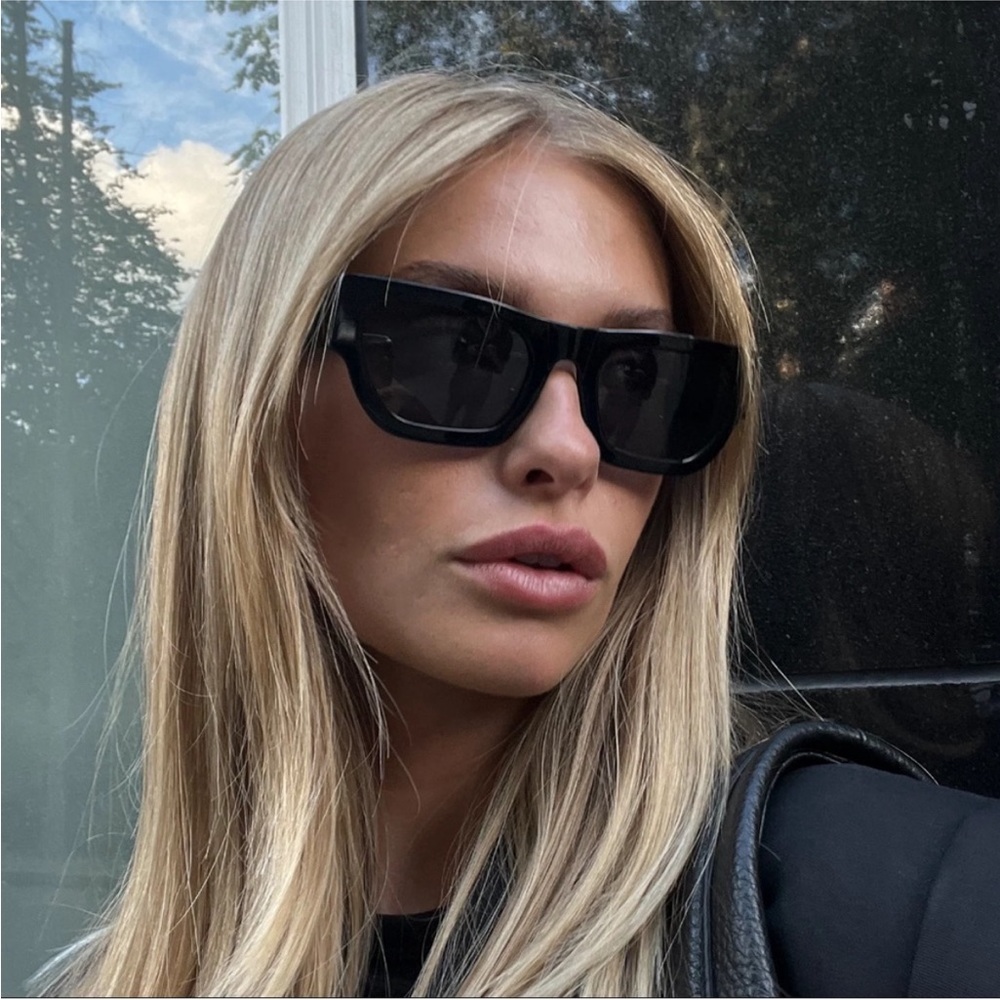 VEHLA Finn Black/Smoke Sunglasses